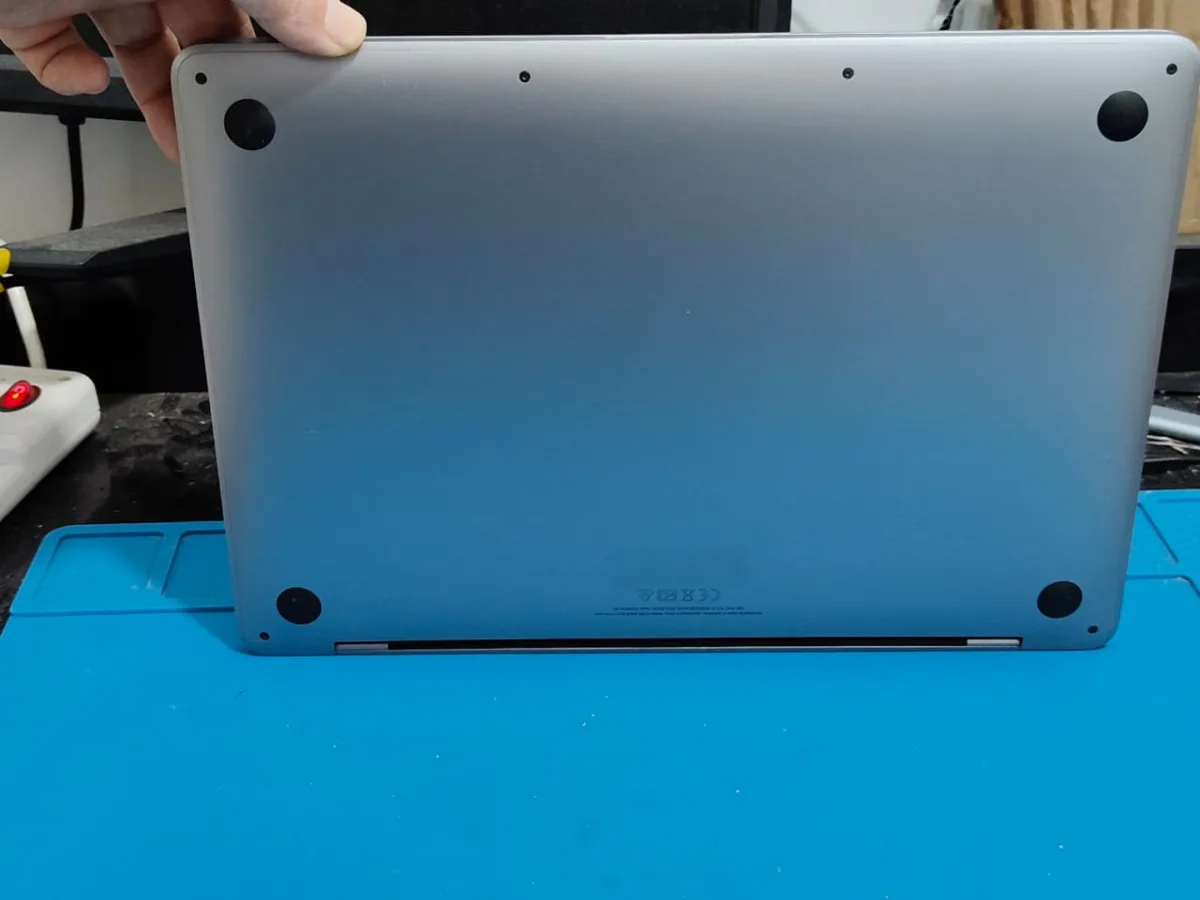 Apple Macbook Pro A2338 2022 M2 16gb Ram Ssd 500gb Touchbar - Imagem 8