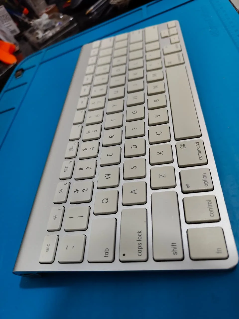 Teclado Sem Fio Original Apple Wireless A1314 - Imagem 2