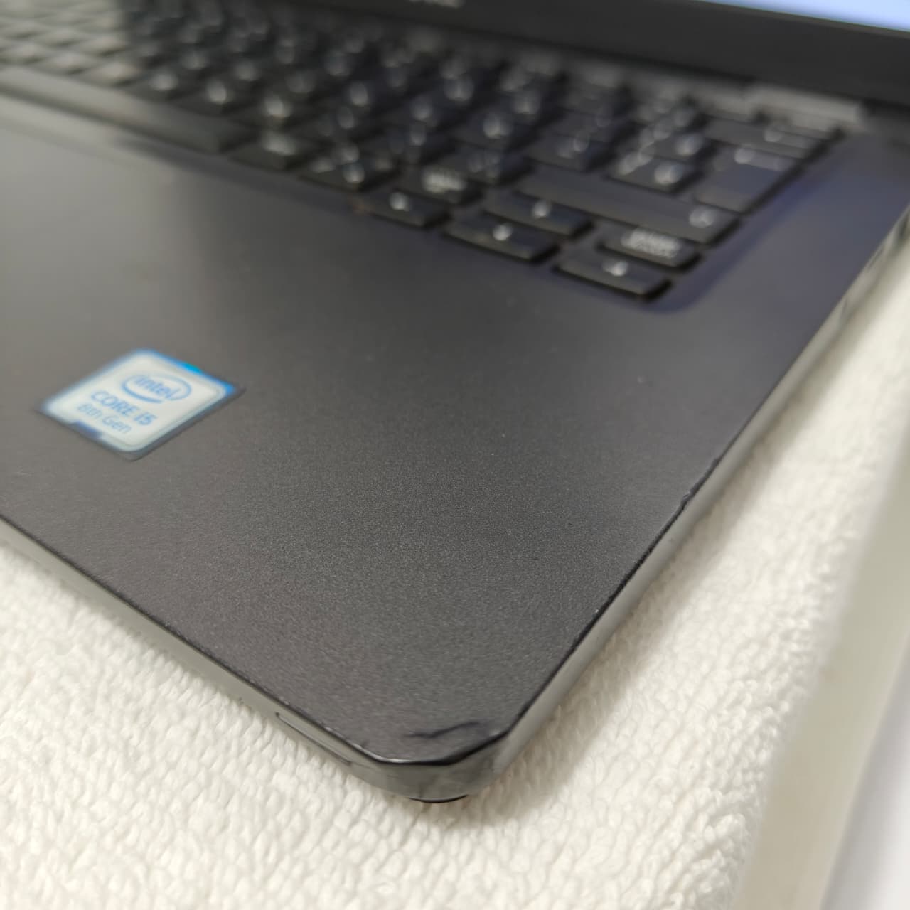 Notebook Dell Latitude 5300 i5 8ª Geração 8GB 128GB SSD (Usado) - Imagem 5